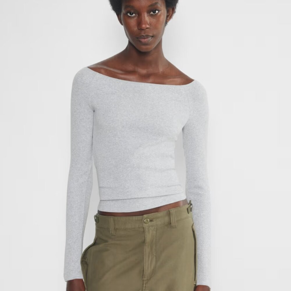 NWT Aritzia TNA HomeStretch™  Off-Shoulder  Longsleeve M